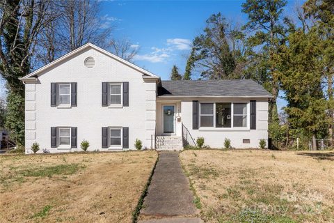 1628 Shannonhouse Drive