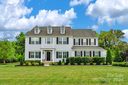 912 Manorwood Drive sold home in Waxhaw, SC