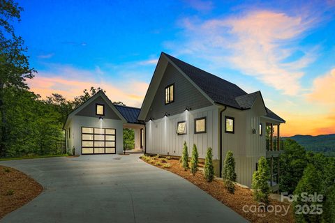 1018 Willow Ridge Drive sold home in Willow Ridge, Hendersonville, NC