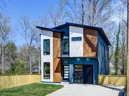 715 Knollwood Drive sold home in Rosemont, Hendersonville, NC