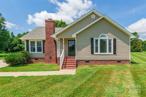 4304 Deerfield Drive sold home in Parkwood Crossing, Monroe, NC
