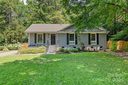 424 Wilcrest Drive sold home in Matthews, SC