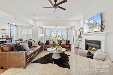 125 Clawton Loop
