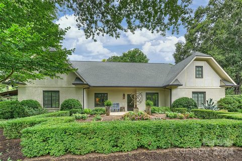 4532 Longwood Drive