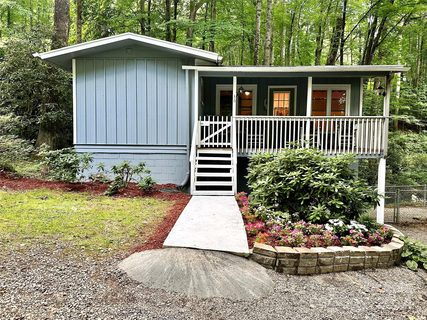 36 Belle Flower Circle sold home in Holly Hills, Maggie Valley, NC