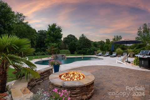 2414 Creek Manor Drive sold home in The Chimneys of Marvin, Waxhaw, NC