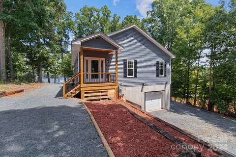 1015 Fairfield Road 493
