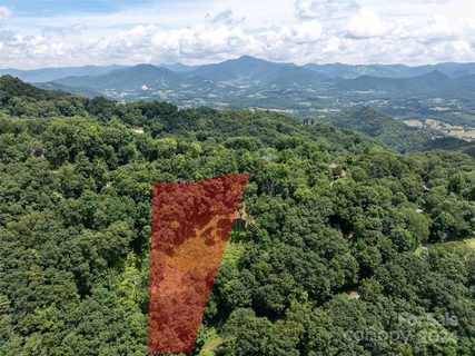 54 Sleepy Hollow Drive active home in Avalon, Waynesville, NC