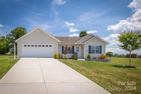 1592 Windy Holly Lane sold home in Sigmon Hollow, Newton, NC