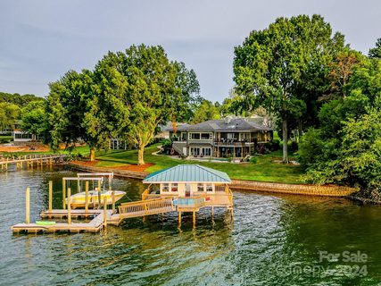 304 Lakeshore Drive sold home in Lakeview Shores, Mooresville, NC