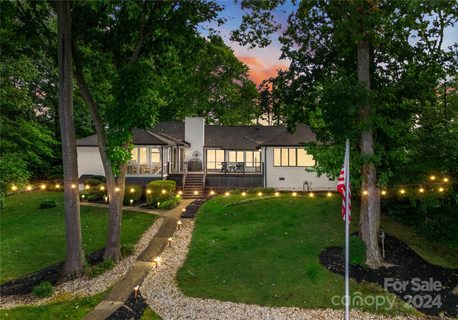 8017 Blue Water Court sold home in Westport Peninsula, Denver, NC