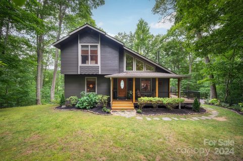 1976 Moonshine Mountain Road sold home in Moonshine Mountain, Burnsville, NC