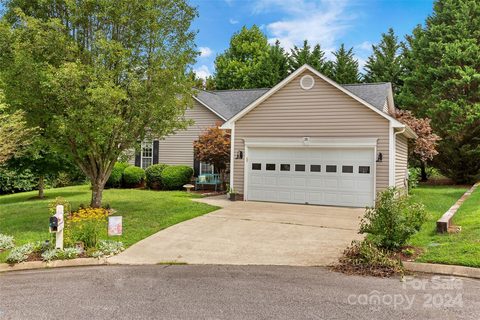 28 Sand Pebble Court