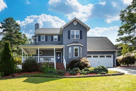 1376 Mistletoe Ridge Place sold home in Mistletoe Ridge, Concord, NC