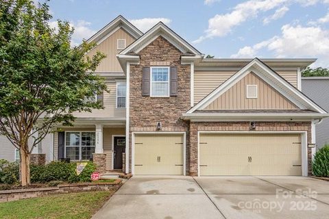 11156 River Oaks Drive sold home in Skybrook North Villages, Concord, NC