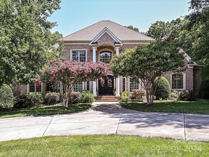 1141 Waynewood Drive