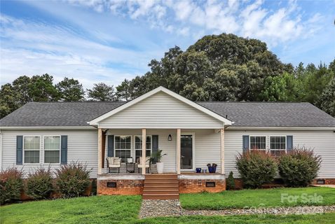 1054 Canada Drive sold home in Stanley Acres, Dallas, NC