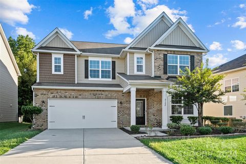 8102 Kelburn Lane