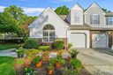 8260 Southgate Commons Drive sold home in Charlotte, SC