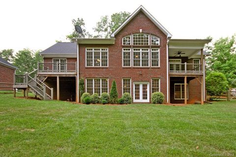 118 Lakeview Shores Loop sold home in Blackberry Creek Ii, Mooresville, NC