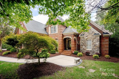 881 Craigmont Lane sold home in Kings Crossing, Concord, NC