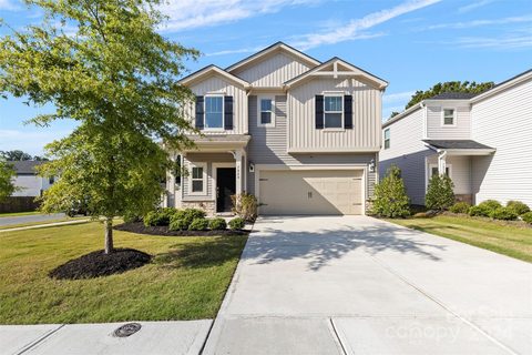 7040 Saltpeter Street sold home in Muirfield, Charlotte, NC