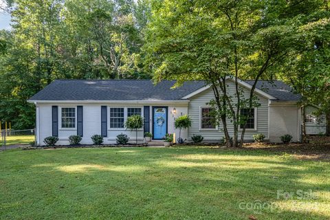 528 Culloden Court sold home in Deerwood, Charlotte, NC