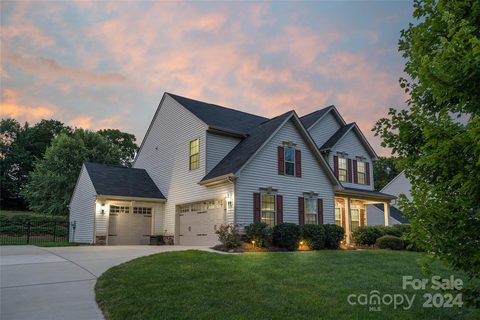 6909 Pin Oaks Drive sold home in Pin Oaks, Denver, NC