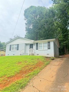 6817 Deanwood Place sold home in Springfield, Charlotte, NC
