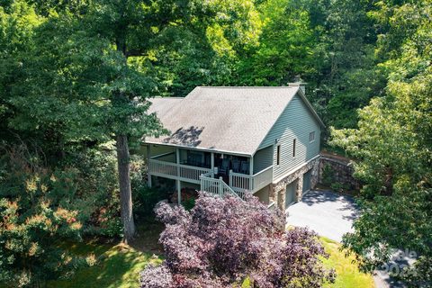 135 Woodburn Drive sold home in Woodburn Place, Swannanoa, NC