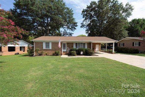1545 Spangler Drive sold home in Eastway Heights, Shelby, NC