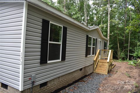 172 11th Avenue sold home in Pinehaven, Badin Lake, NC