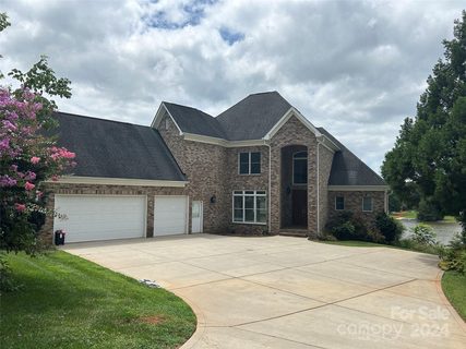 101 Donnive Drive sold home in Gibbs Cove, Mooresville, NC