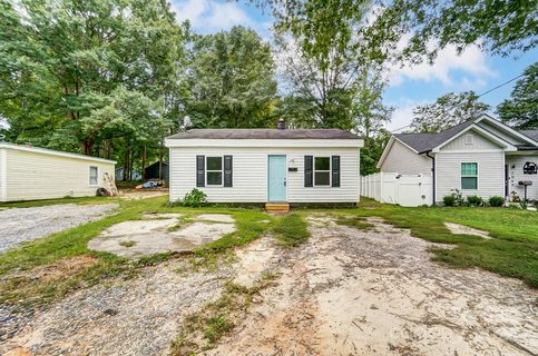 1047 Sycamore Avenue sold home in Cleveland Heights, Gastonia, NC