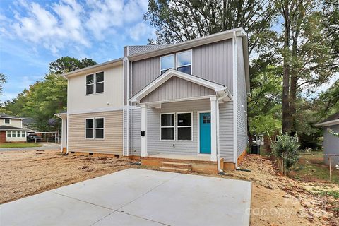 6162 Covecreek Drive sold multi-family property in Greenbriar, Charlotte, NC