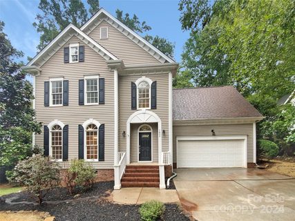 7802 Hollow Oaks Lane sold home in The Oaks On Providence, Waxhaw, NC