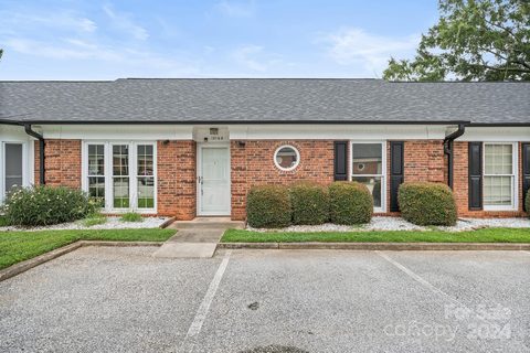 1216 E Franklin Boulevard sold home in Regency Square, Gastonia, NC