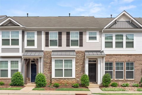 113 Synandra Drive C sold townhome in Waterlynn Grove, Mooresville, NC