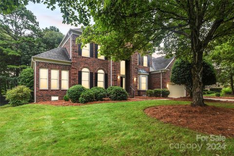 7307 Versailles Lane