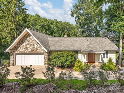 164 Breezemont Drive sold home in Burton Green, Waynesville, NC