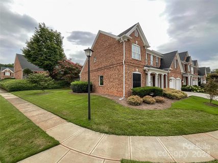 732 Treverton Drive sold home in Avington, Matthews, NC
