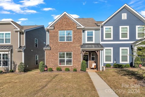 4962 David Cox Road sold townhome in The Enclave at Davis Lake, Charlotte, NC