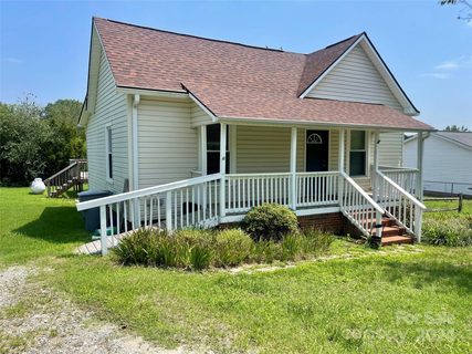 105 Cloverbrook Drive sold home in Clover Brook, Clover, SC