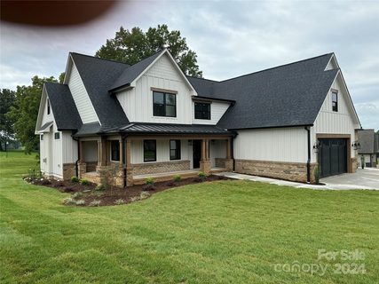 4305 Holly Circle