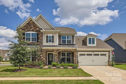 22028 Finworthy Lane sold home in Northbrook, Huntersville, NC
