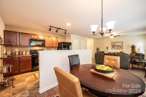 1815 2nd Street Drive sold home in Stonebrook, Hickory, NC