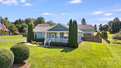 438 Oak Grove Road sold home in Christophers Crossing, Flat Rock, NC