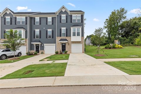 3053 Beeler Lane sold home in Villages at Beachmont, Charlotte, NC