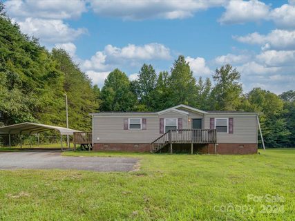1225 Bowling Green Drive sold home in Bowling Green Estates, Clover, SC