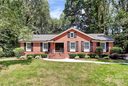 8013 Willhill Road sold home in Mint Hill, SC
